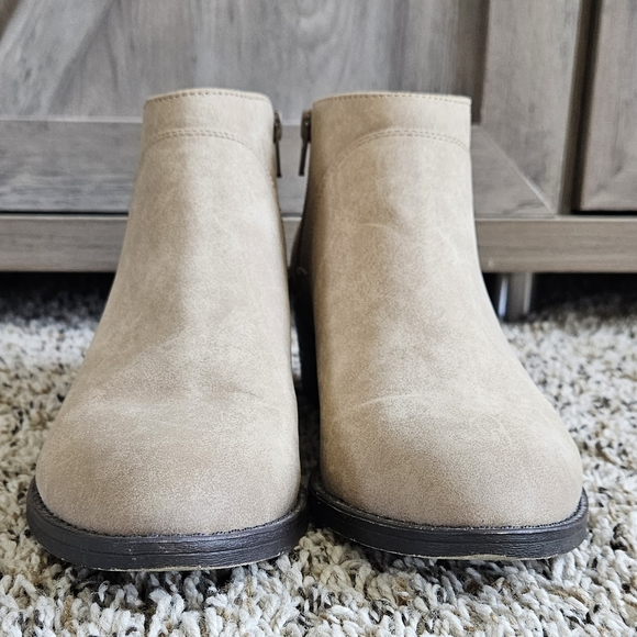 BC Footwear Womens Beige Western Snakeskin Heel Side-zip Ankle Booties Size 9 - Picture 3 of 10